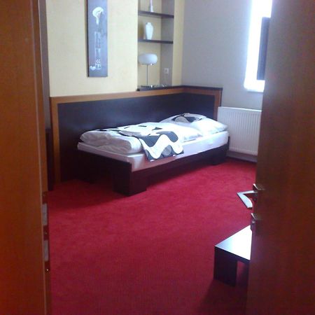 Guest House Penzion Fortuna Tvrdosin Exterior foto