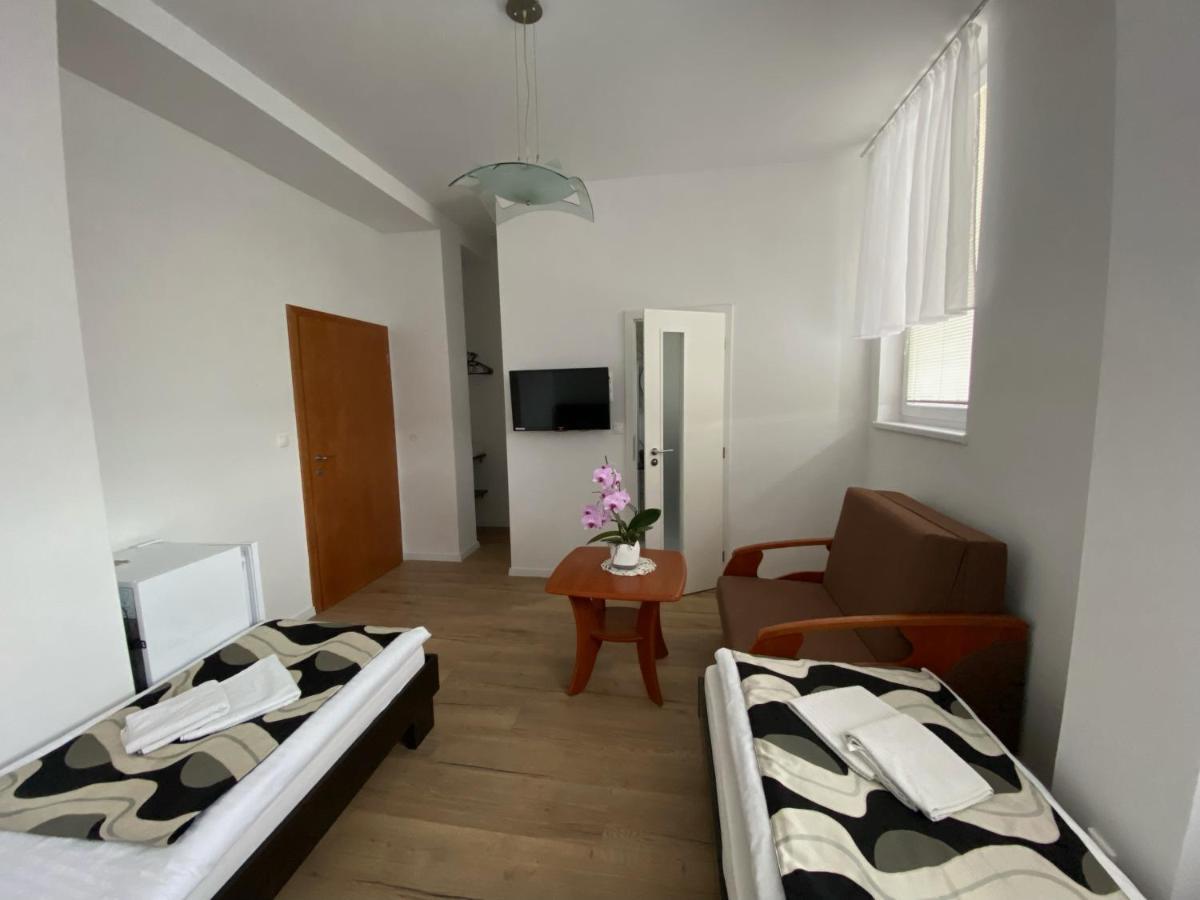 Guest House Penzion Fortuna Tvrdosin Exterior foto