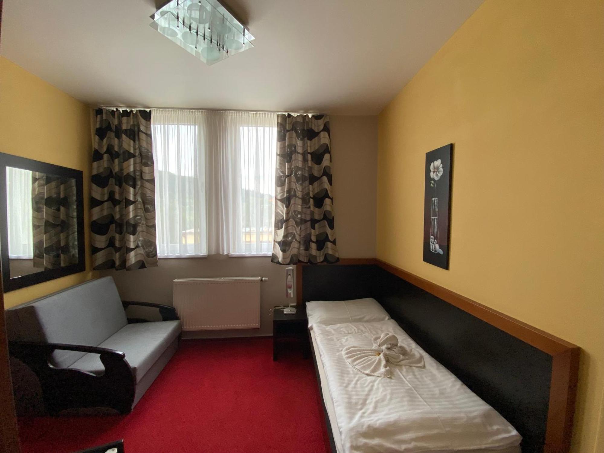 Guest House Penzion Fortuna Tvrdosin Exterior foto